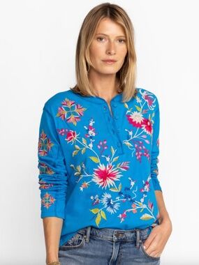 JOHNNY WAS JULIE RAW SEAM HENLEY (TEAL) in Size Large